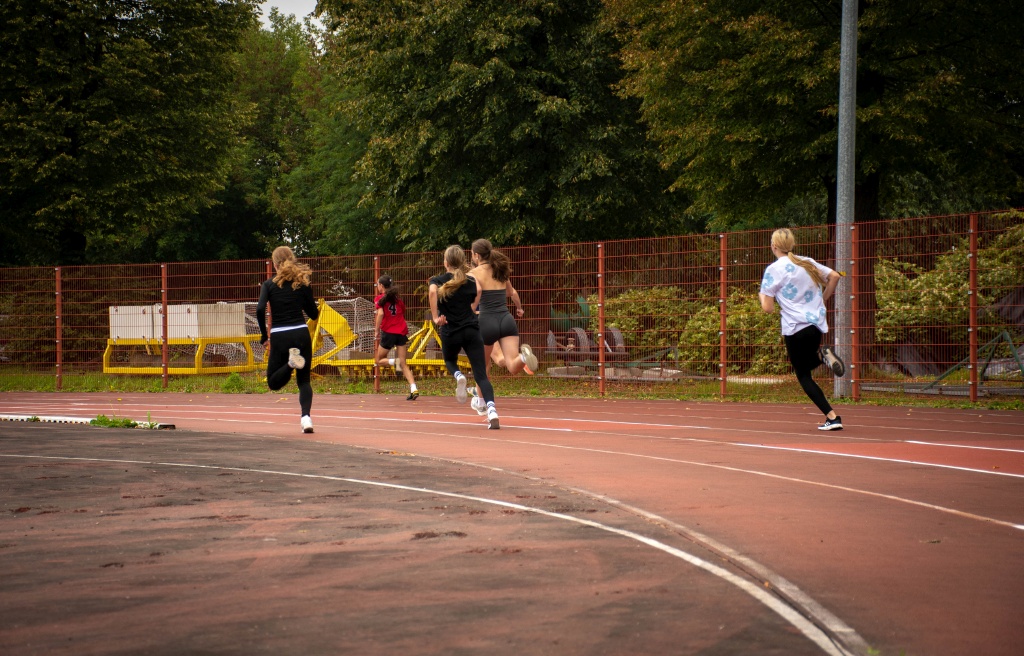rejonowe-zawody-szkolnej-ligi-lekkoatletycznej 2025-017